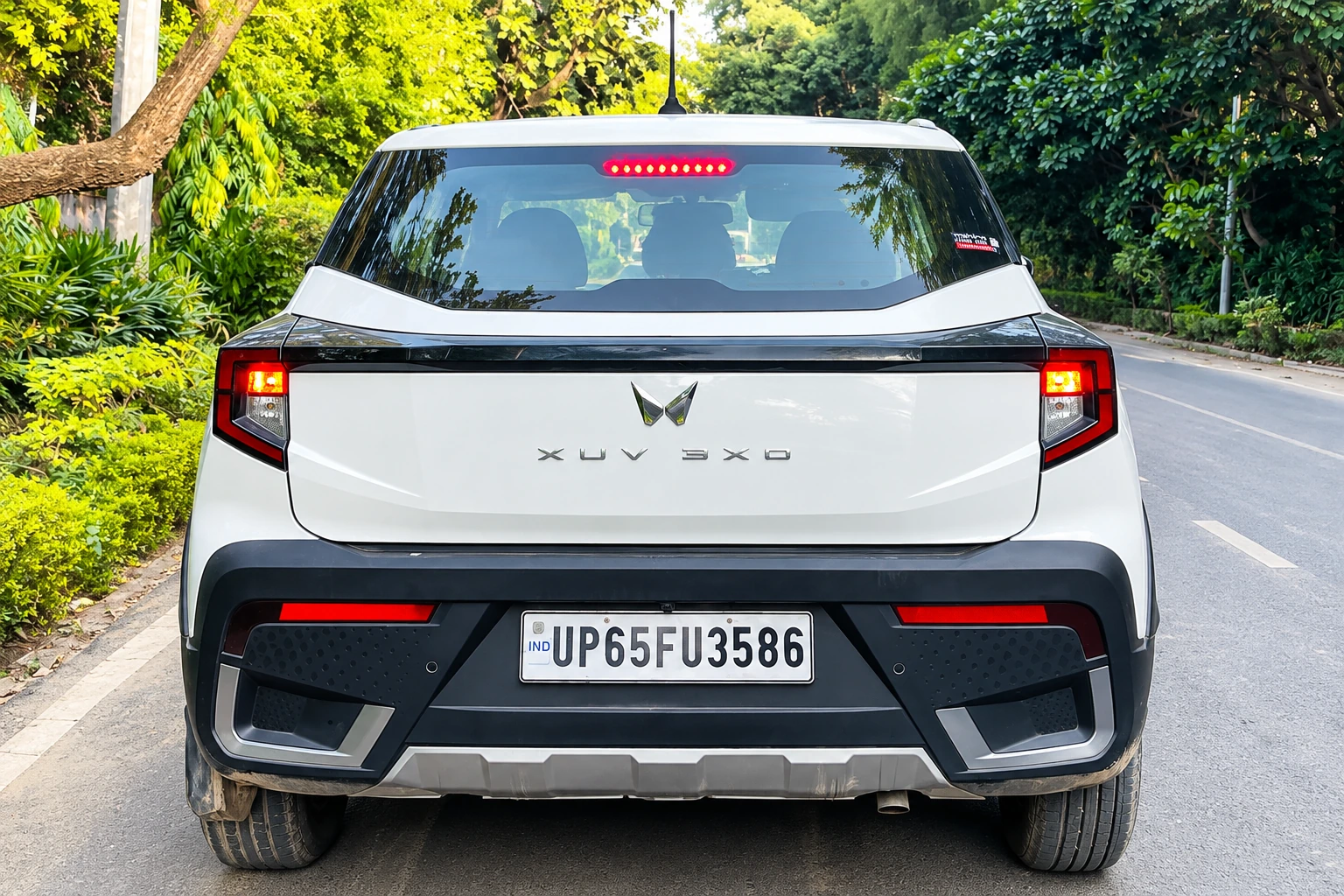 XUV 300 photo 2